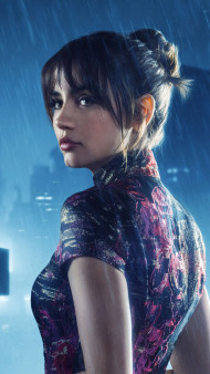 Beautiful Ana de Armas 4K Portrait for Your Phone Screen