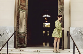 Beautiful Lana Del Rey 4K Wallpaper for Phon
