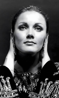 Free Lynda Carter Wallpaper for Mobile Device
