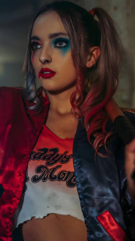 Harley Quinn Mobile Wallpaper to Brighten Your Phone