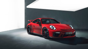 High-Quality Porsche 911 Image to Use as Wallpaper