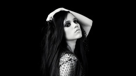 Jenna Ortega Aesthetic PC Wallpaper