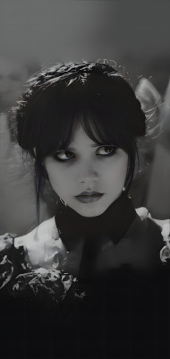 Jenna Ortega iPhone Wallpaper