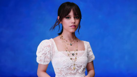 Jenna Ortega Top Desktop Wallpaper