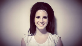 Lana Del Rey Stunning 4K Desktop Image Collection
