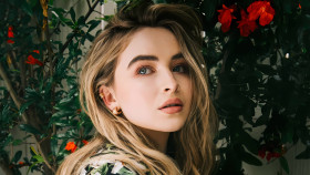 Sabrina Carpenter Short N Sweet PC