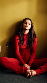 Selena Gomez Wallpaper for Phone HD