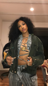SZA HD Wallpaper to Make Your Screen Shine