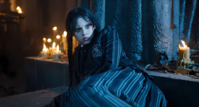 Top Wednesday Addams Mobile Wallpaper