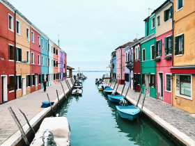 Vibrant Colorful Desktop Wallpaper for a Lively Display